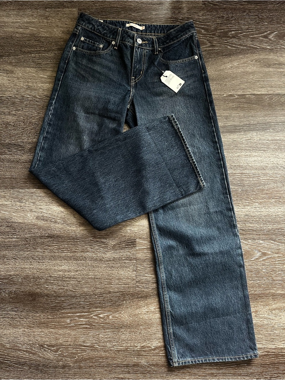 Levi's Low Loose Women's Dark Wash Jeans 27W x 32L
